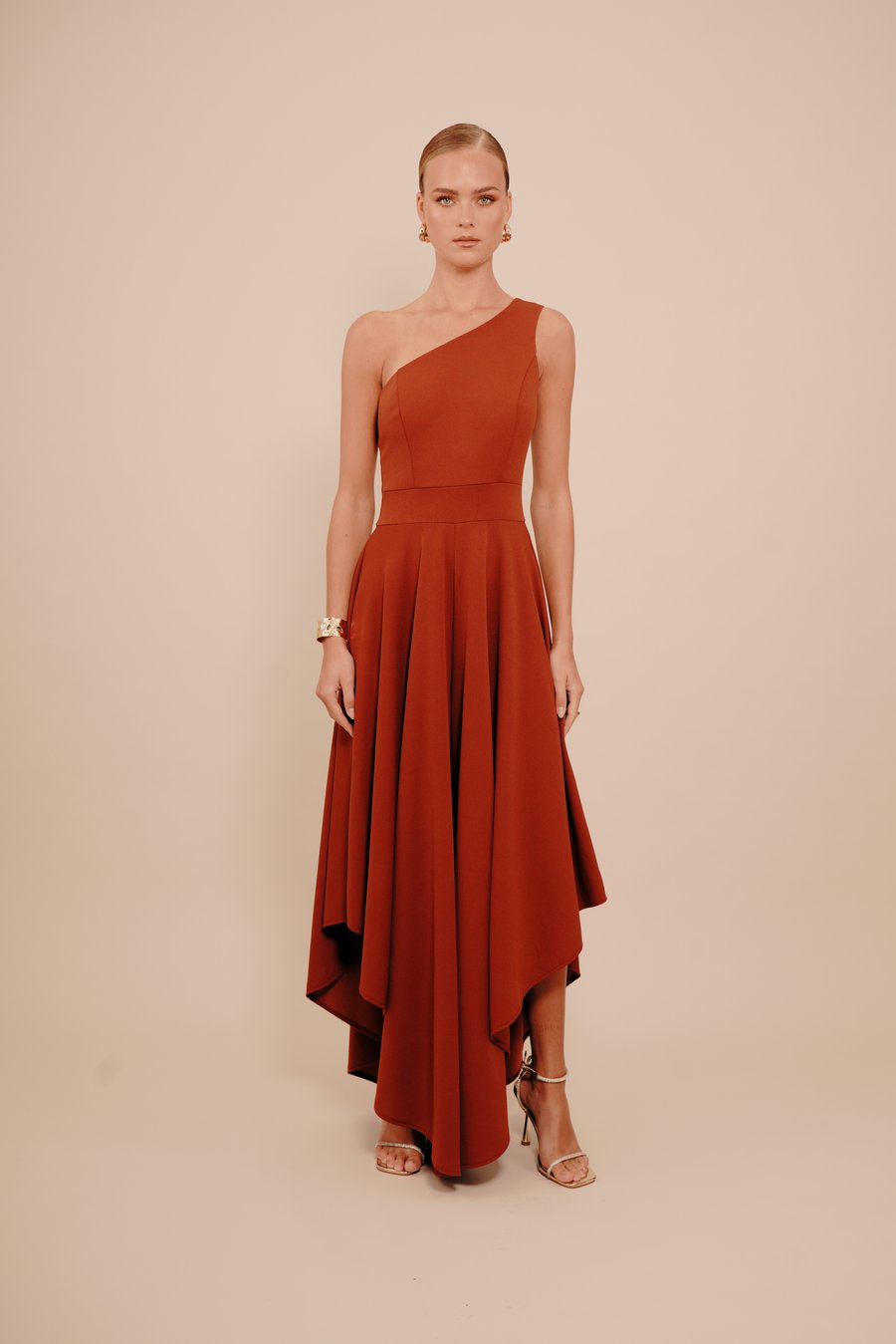 Комбинезон WAL G. AMBER ONE SHOULDER, Burnt Orange/Orange
Комбинезон WAL G. AMBER ONE SHOULDER, Burnt Orange/Orange