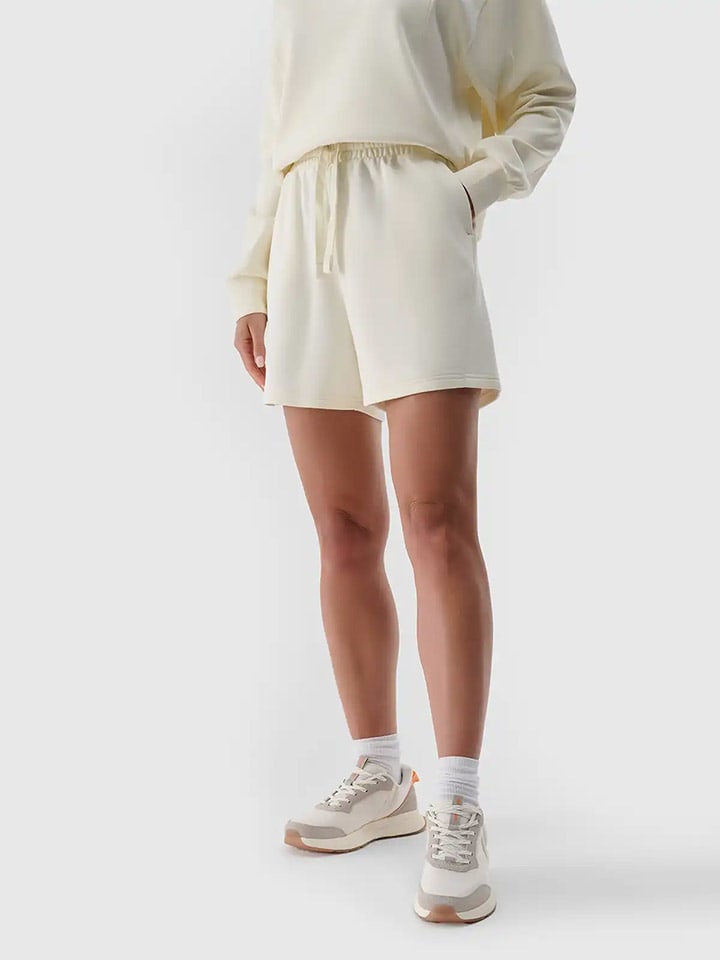 Спортивные штаны 4F, кремовый
Спортивные штаны 4F, кремовый