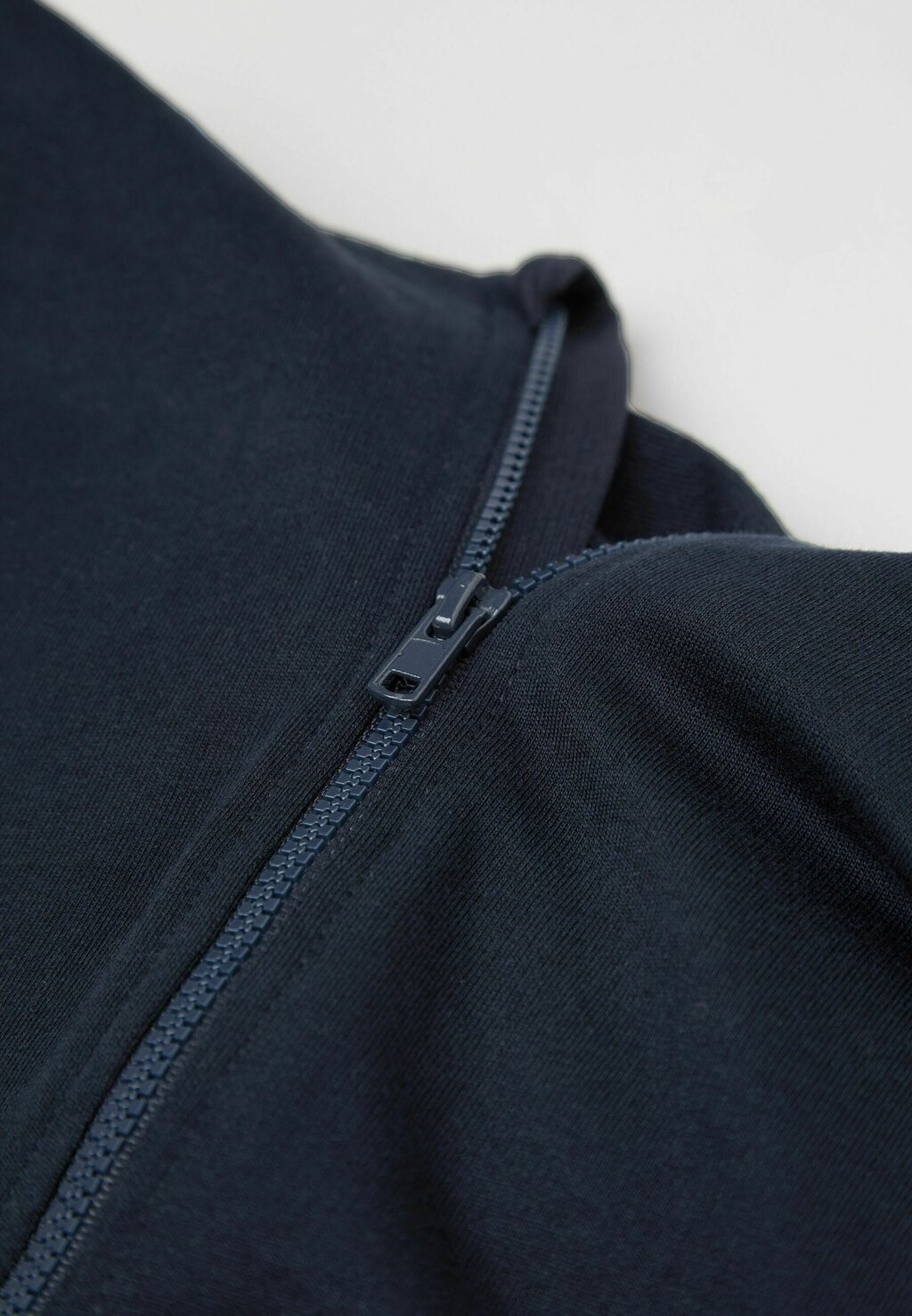 Толстовка на молнии UNISEX KAPUZEN Tezenis, синий
Толстовка на молнии UNISEX KAPUZEN Tezenis, синий