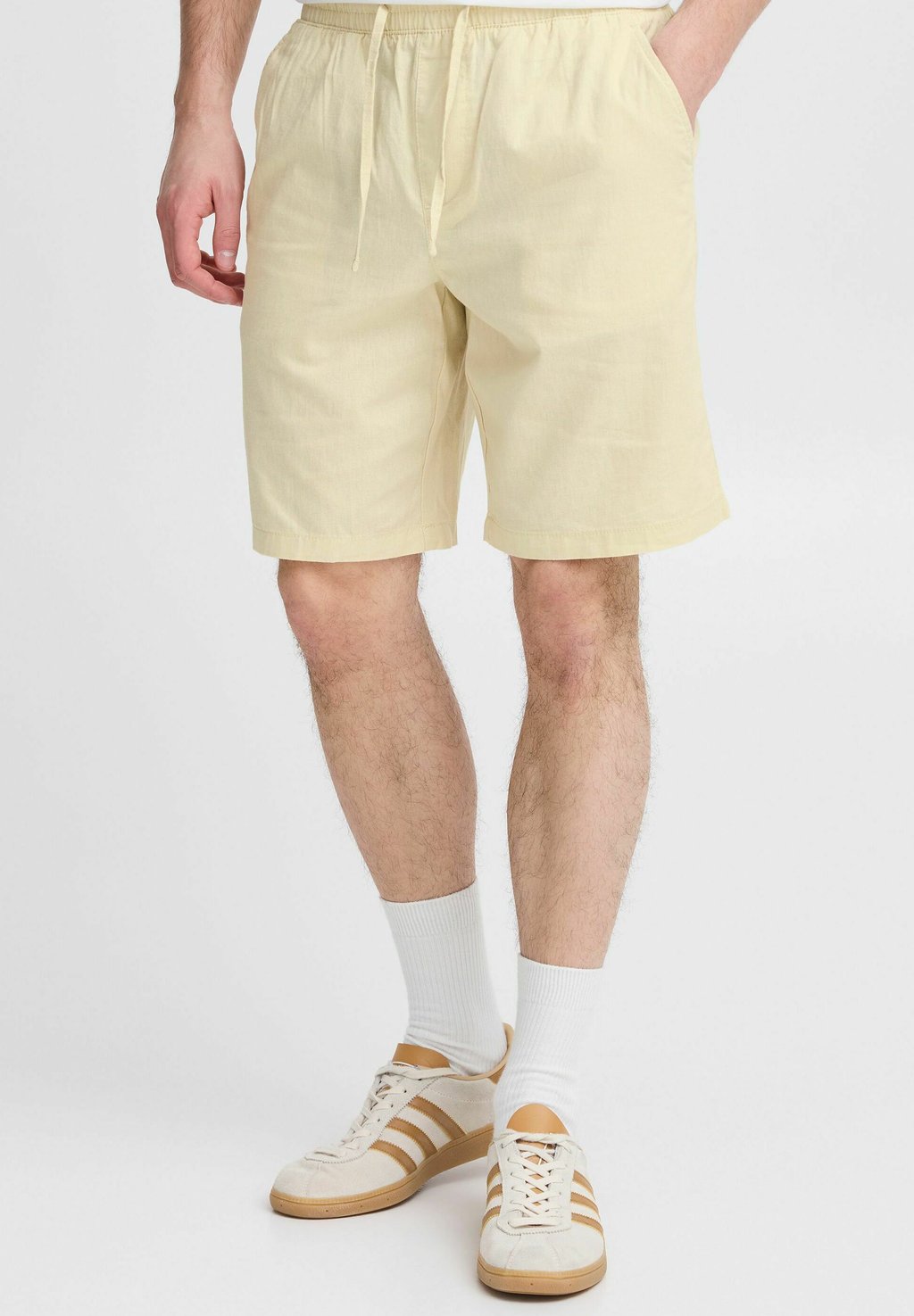 Шорты BHVOLK - Tracksuit bottoms Blend, песочный 
Шорты BHVOLK - Tracksuit bottoms Blend, песочный