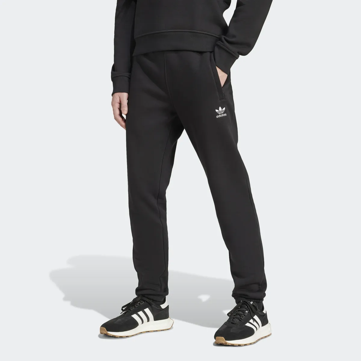 Спортивные брюки Adidas Originals "ESS PT" (1 шт.), черный
Спортивные брюки Adidas Originals "ESS PT" (1 шт.), черный