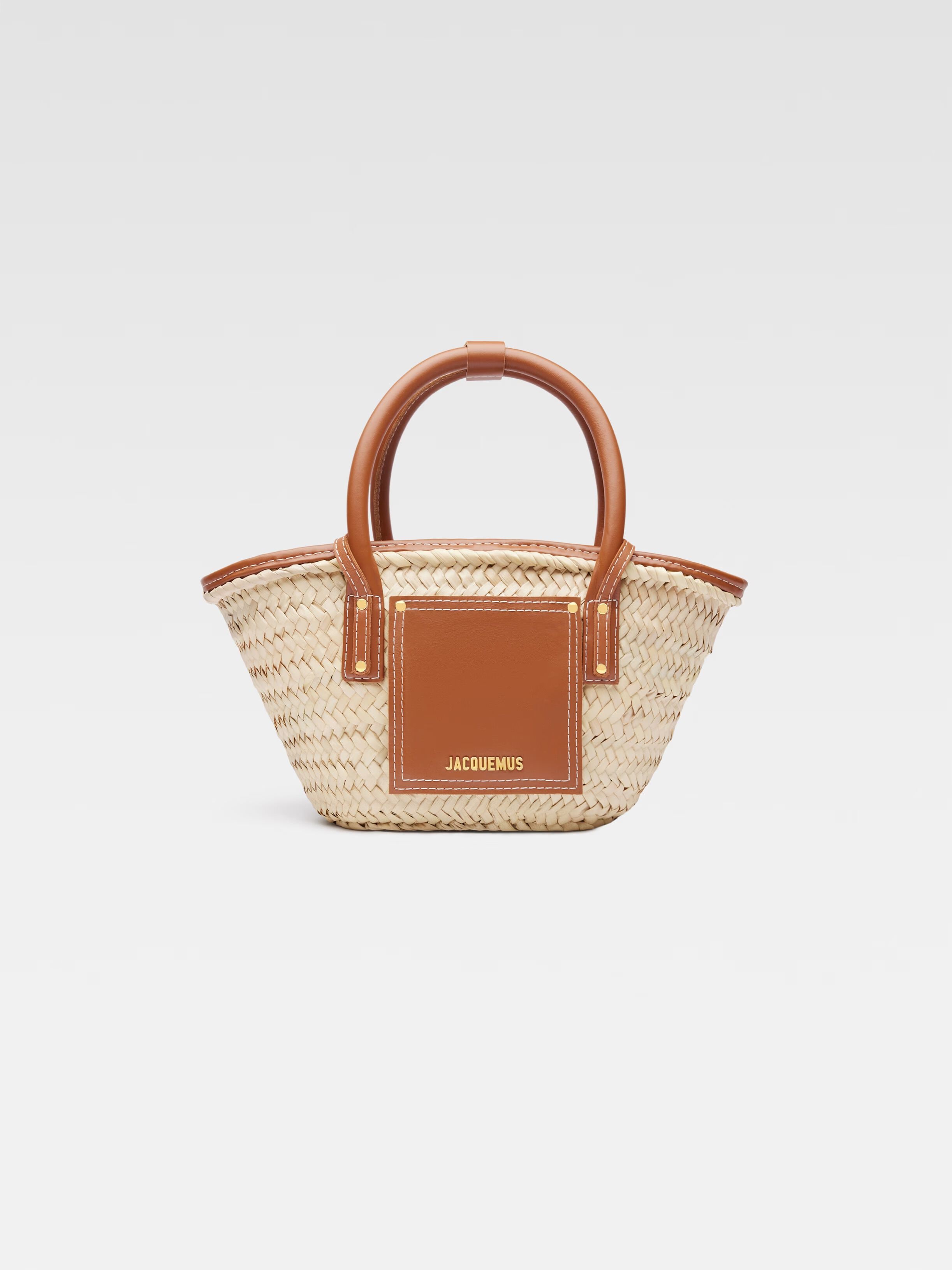 Мини-сумка-корзинка для пляжа JACQUEMUS The small Soli basket, светло-коричневый
Мини-сумка-корзинка для пляжа JACQUEMUS The small Soli basket, светло-коричневый