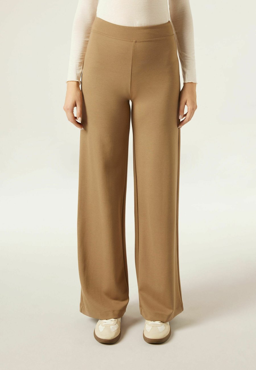 Брюки Calzedonia Trousers, Beige/Camel
Брюки Calzedonia Trousers, Beige/Camel