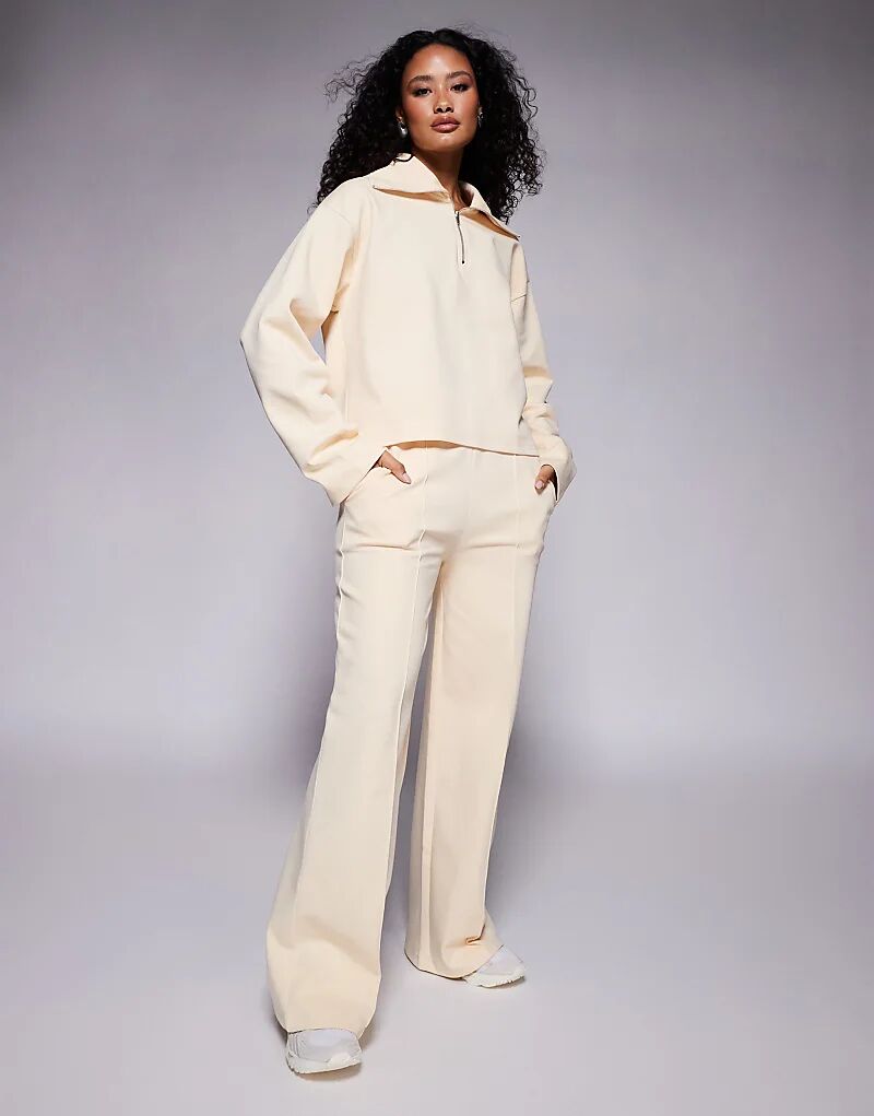 Широкие брюки-интерлок ASOS DESIGN с защипами, цвет пахты
Широкие брюки-интерлок ASOS DESIGN с защипами, цвет пахты