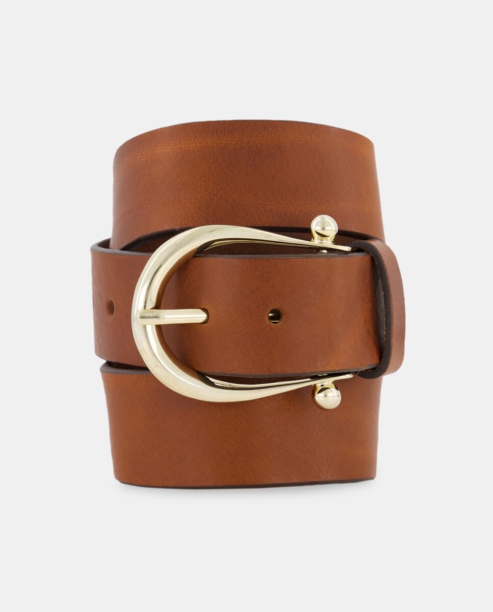 Ремень из натуральной кожи с круглой пряжкой El Caballo
Ремень из натуральной кожи с круглой пряжкой El Caballo