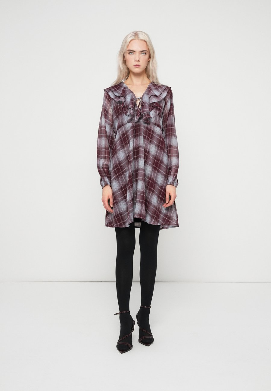 Платье Vero Moda VMEMILIE SHORT CHECK DRESS, Stormy Weather/Grey
Платье Vero Moda VMEMILIE SHORT CHECK DRESS, Stormy Weather/Grey