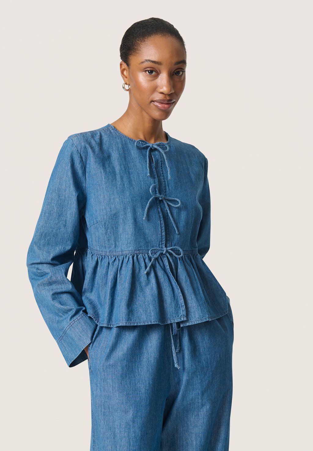 Блуза SLCHAMY Soaked in Luxury, деним 
Блуза SLCHAMY Soaked in Luxury, деним