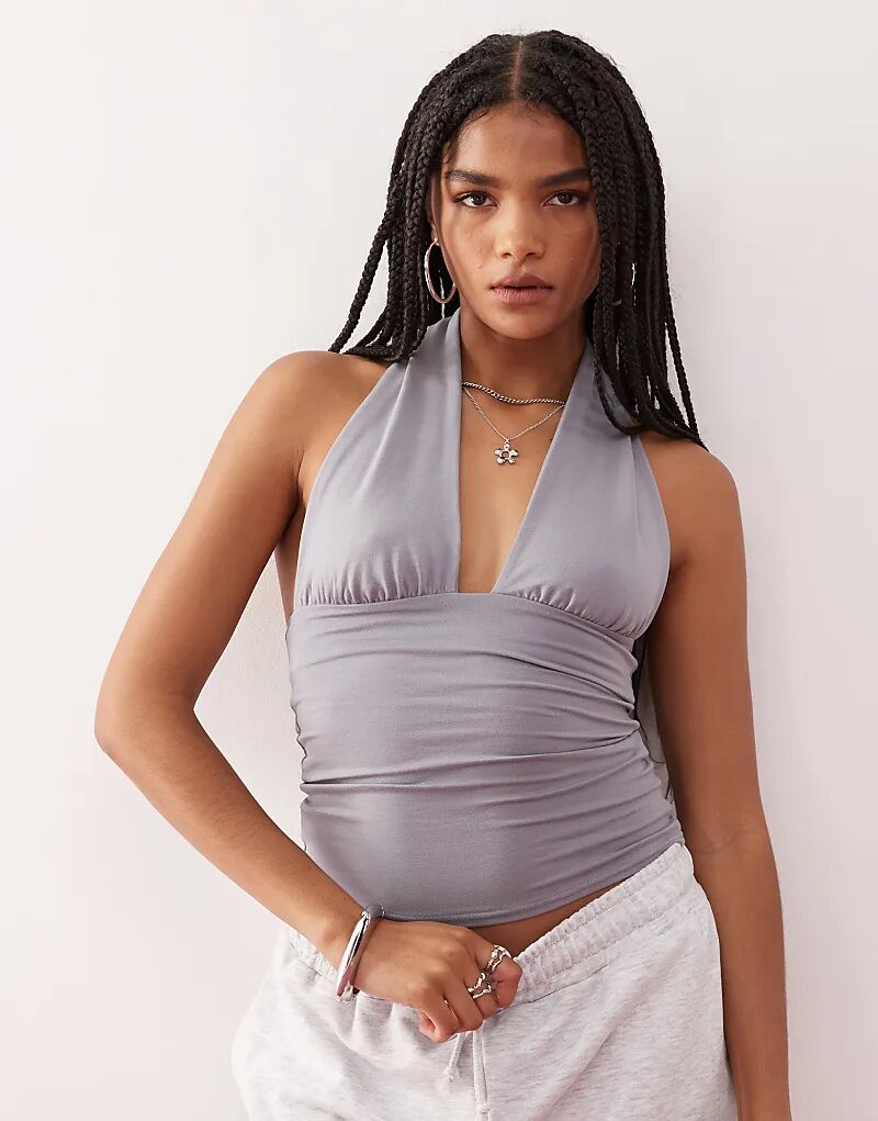 Топ Weekday с глубоким халтером темно-серого цвета
Топ Weekday с глубоким халтером темно-серого цвета