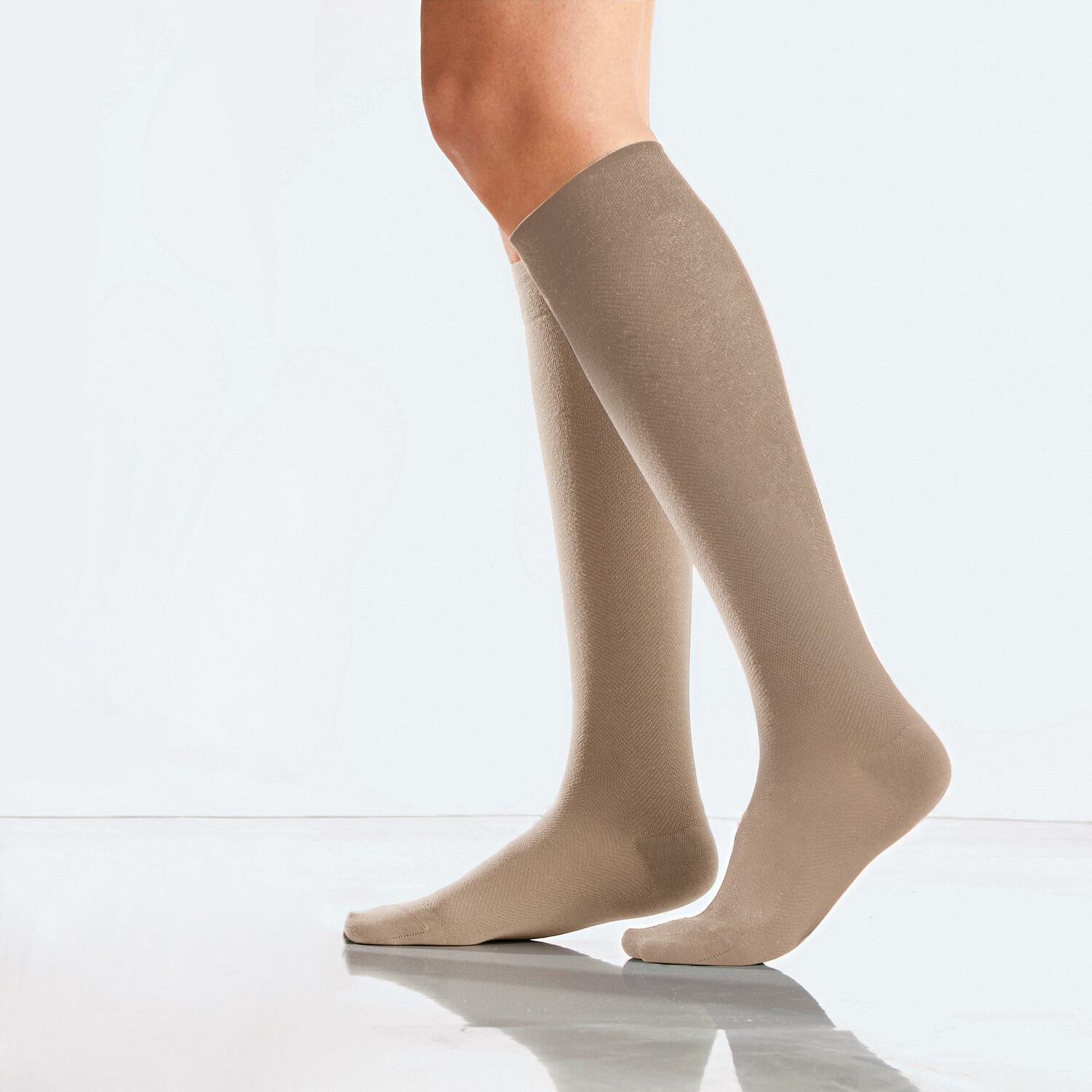 Носки Kunert Stützkniestrümpfe 1 шт Fly & Care, бежевый
Носки Kunert Stützkniestrümpfe 1 шт Fly & Care, бежевый