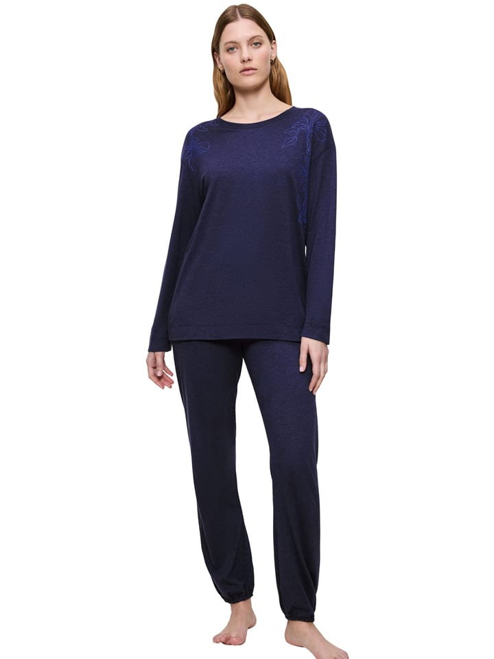 Triumph Темно-синяя пижама
Triumph Темно-синяя пижама