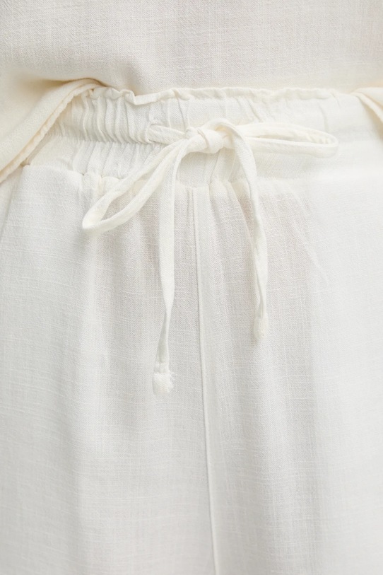 Комплект из льна Answear.Lab, белый
Комплект из льна Answear.Lab, белый