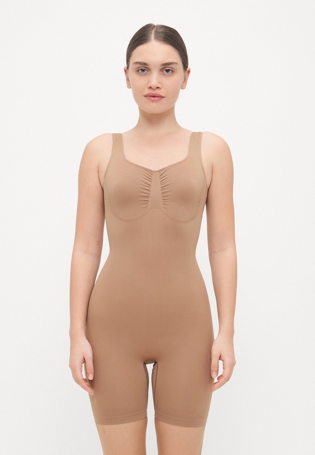 Корректирующее белье NEARLY NAKED MID THIGH YITTY, серо-коричневый 
Корректирующее белье NEARLY NAKED MID THIGH YITTY, серо-коричневый