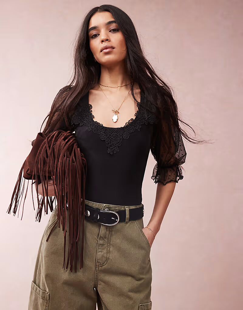 Боди из сетчатой ткани с вырезом в форме сердца и рукавами-буфами, черный цвет Asos Design
Боди из сетчатой ткани с вырезом в форме сердца и рукавами-буфами, черный цвет Asos Design