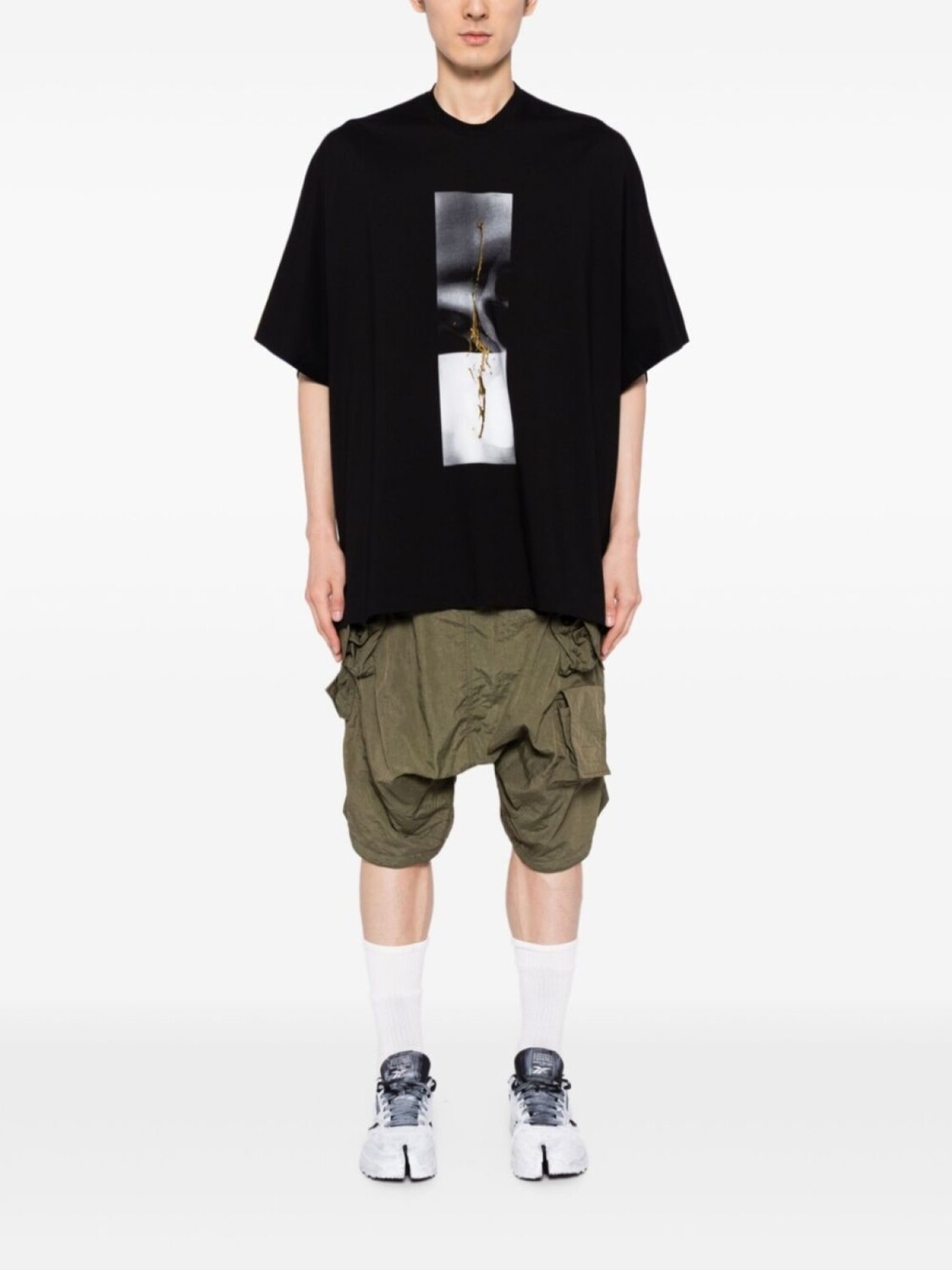 Julius шорты-карго со средней посадкой и заниженным шаговым швом, зеленый
Julius шорты-карго со средней посадкой и заниженным шаговым швом, зеленый