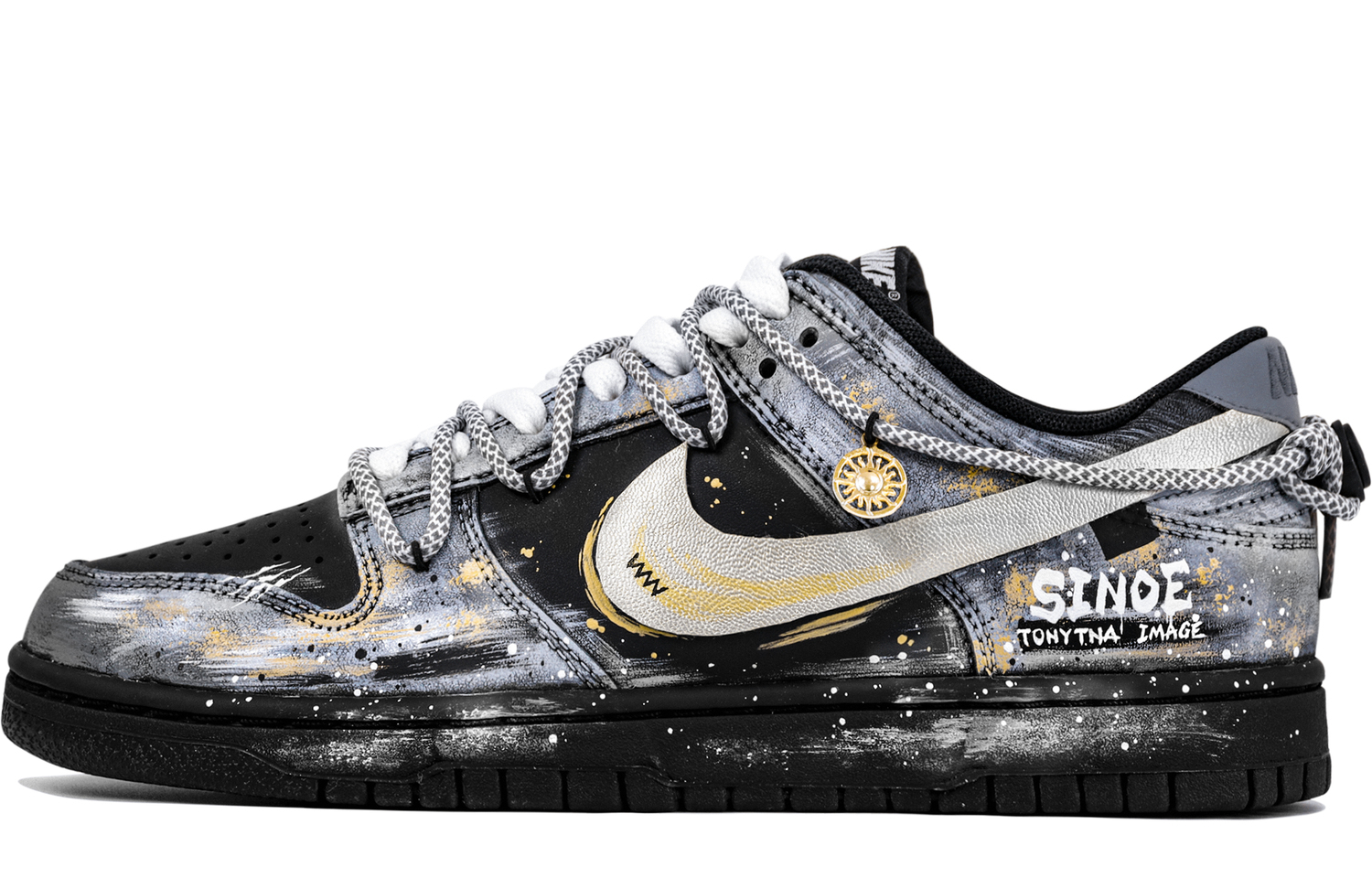 Nike Кроссовки Dunk Skateboard Unisex низкие White/Gold/Blue
Nike Кроссовки Dunk Skateboard Unisex низкие White/Gold/Blue