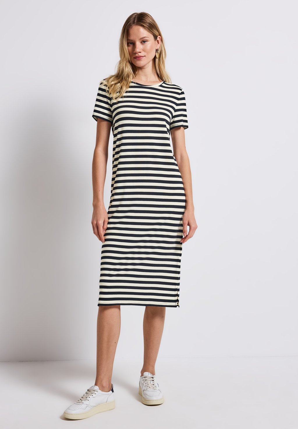 Платье из джерси Street One, темно-синий
Платье из джерси Street One, темно-синий