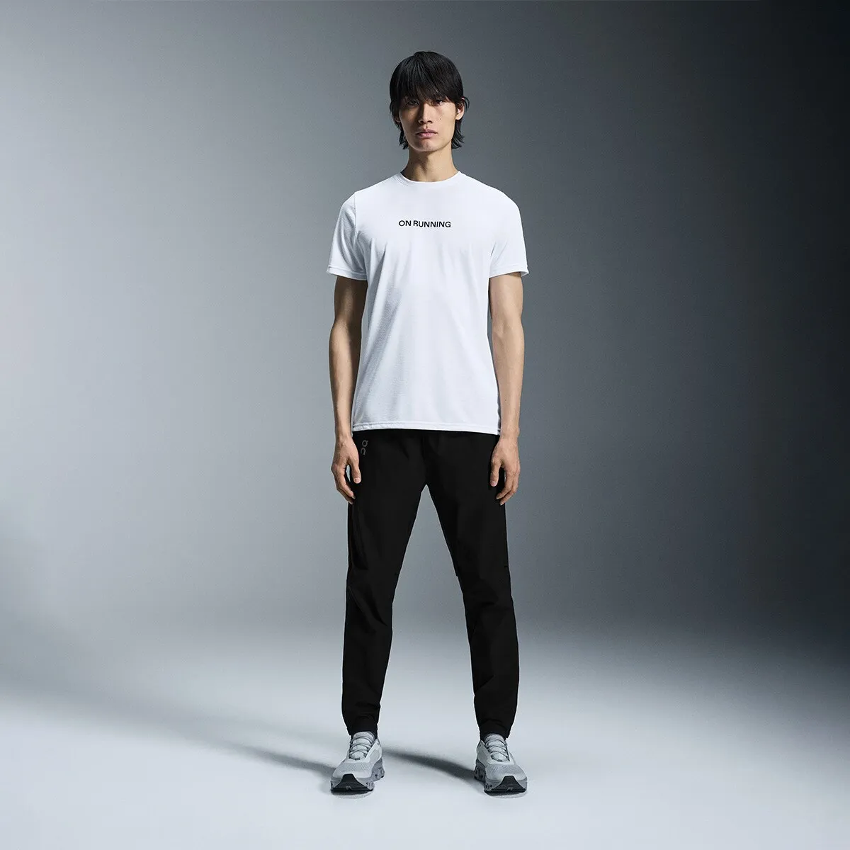 Основные брюки на мужских брюках On, черный
Основные брюки на мужских брюках On, черный