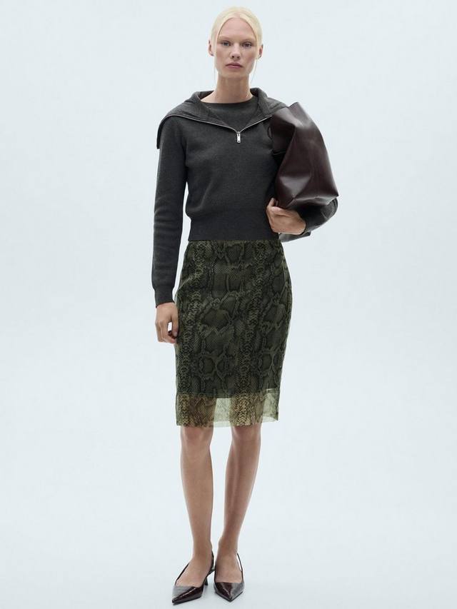 Джемпер с высоким воротом от ersilia Mango, угольный
Джемпер с высоким воротом от ersilia Mango, угольный