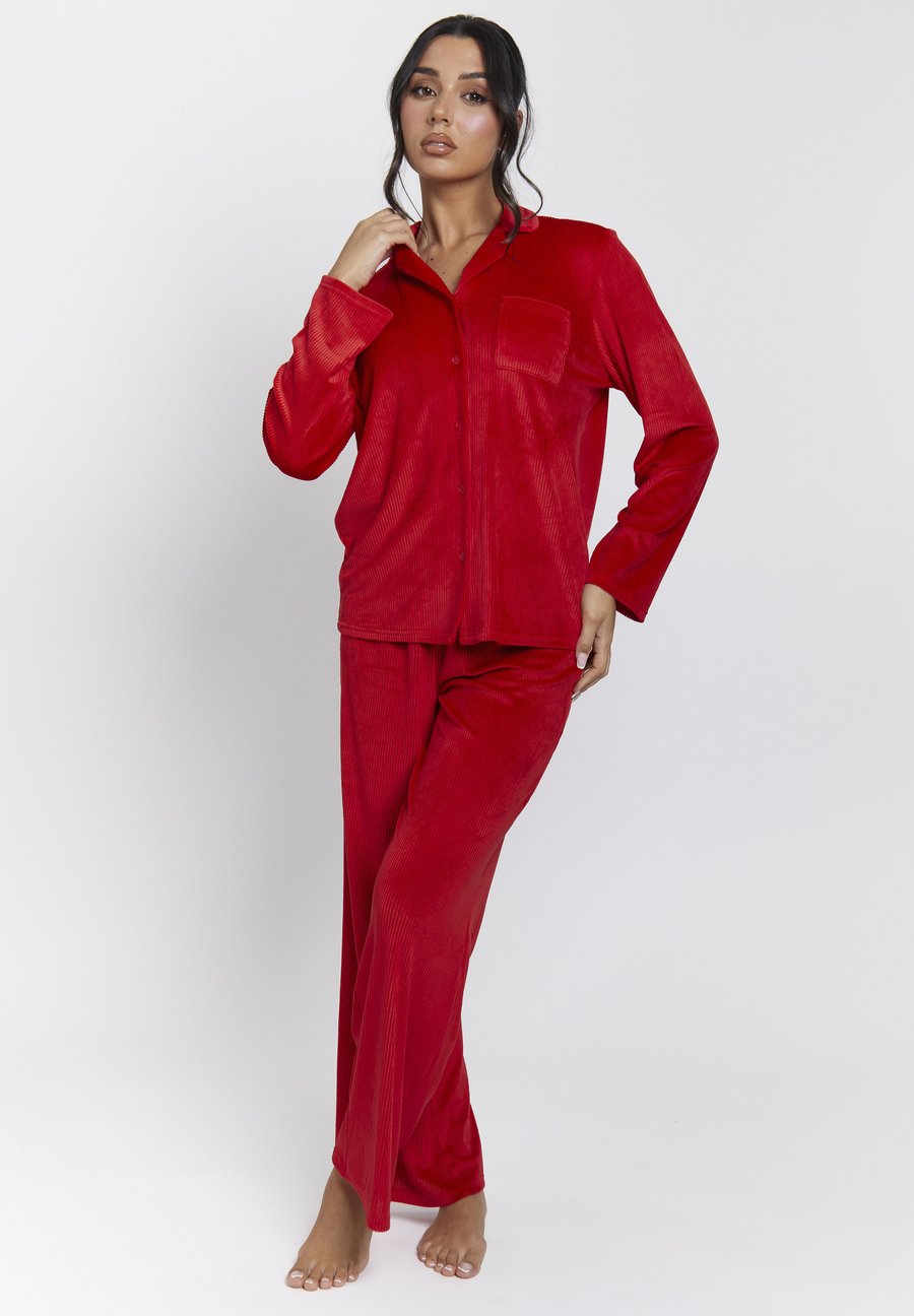 Пижамный комплект Loungeable VELOUR TRADITIONAL LONG SLEEVE SET, Red
Пижамный комплект Loungeable VELOUR TRADITIONAL LONG SLEEVE SET, Red
