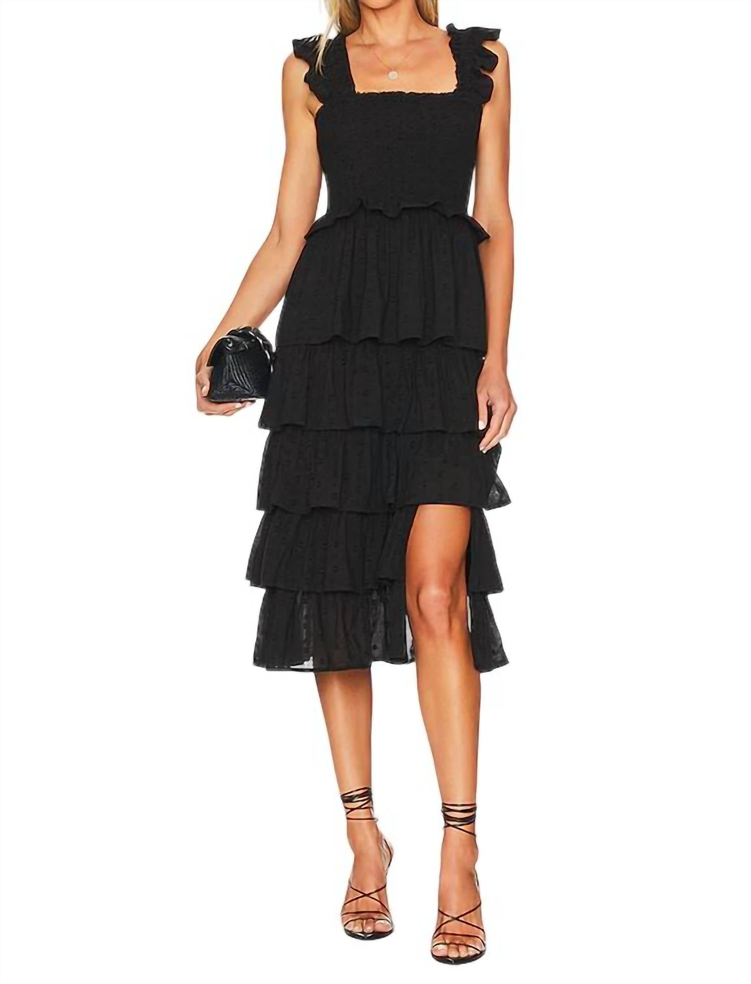 Платье Jude Midi черного цвета Tularosa
Платье Jude Midi черного цвета Tularosa