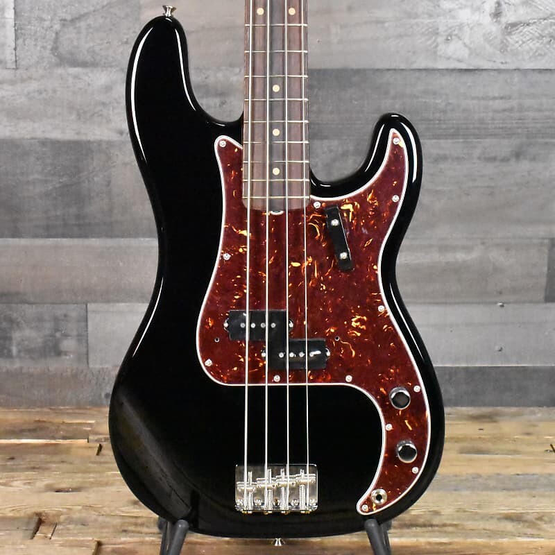 Басс гитара Fender American Vintage II 1960 Precision Bass, Rosewood Fingerboard - Black with Hard Shell Case
Басс гитара Fender American Vintage II 1960 Precision Bass, Rosewood Fingerboard - Black with Hard Shell Case