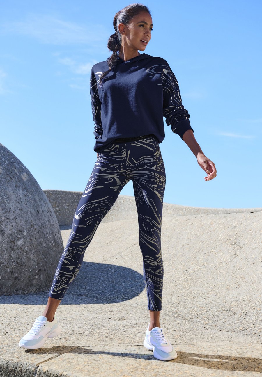 Худи LASCANA Active Hoodie, Blau Silber/Blue
Худи LASCANA Active Hoodie, Blau Silber/Blue