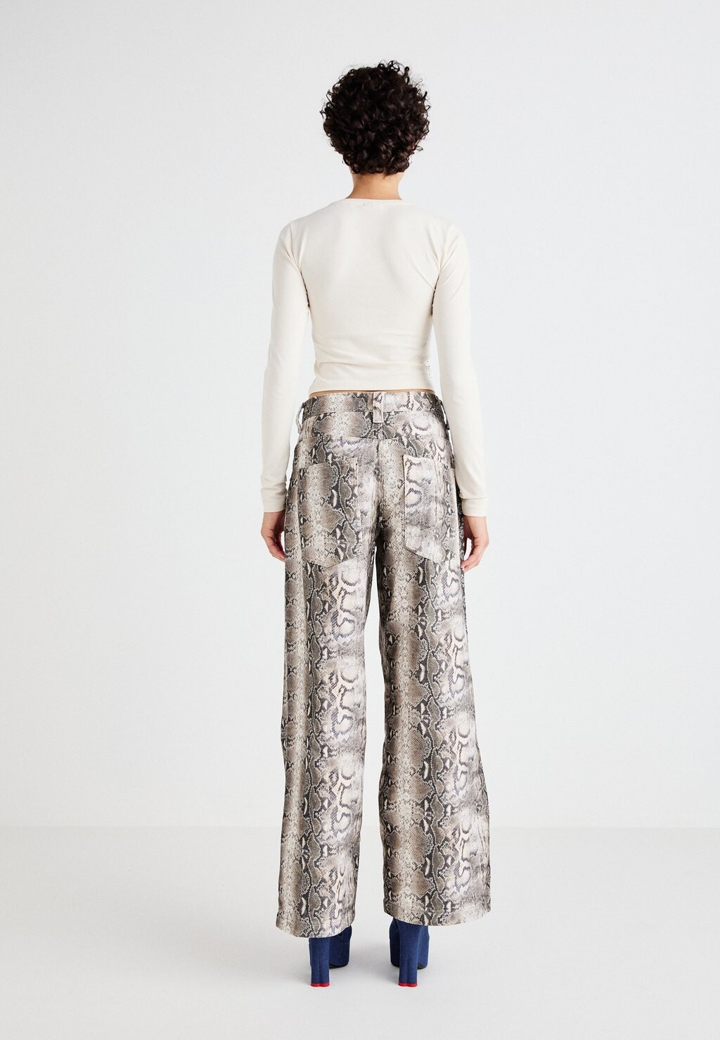 Брюки COLOSSUS Jaded London, серый
Брюки COLOSSUS Jaded London, серый