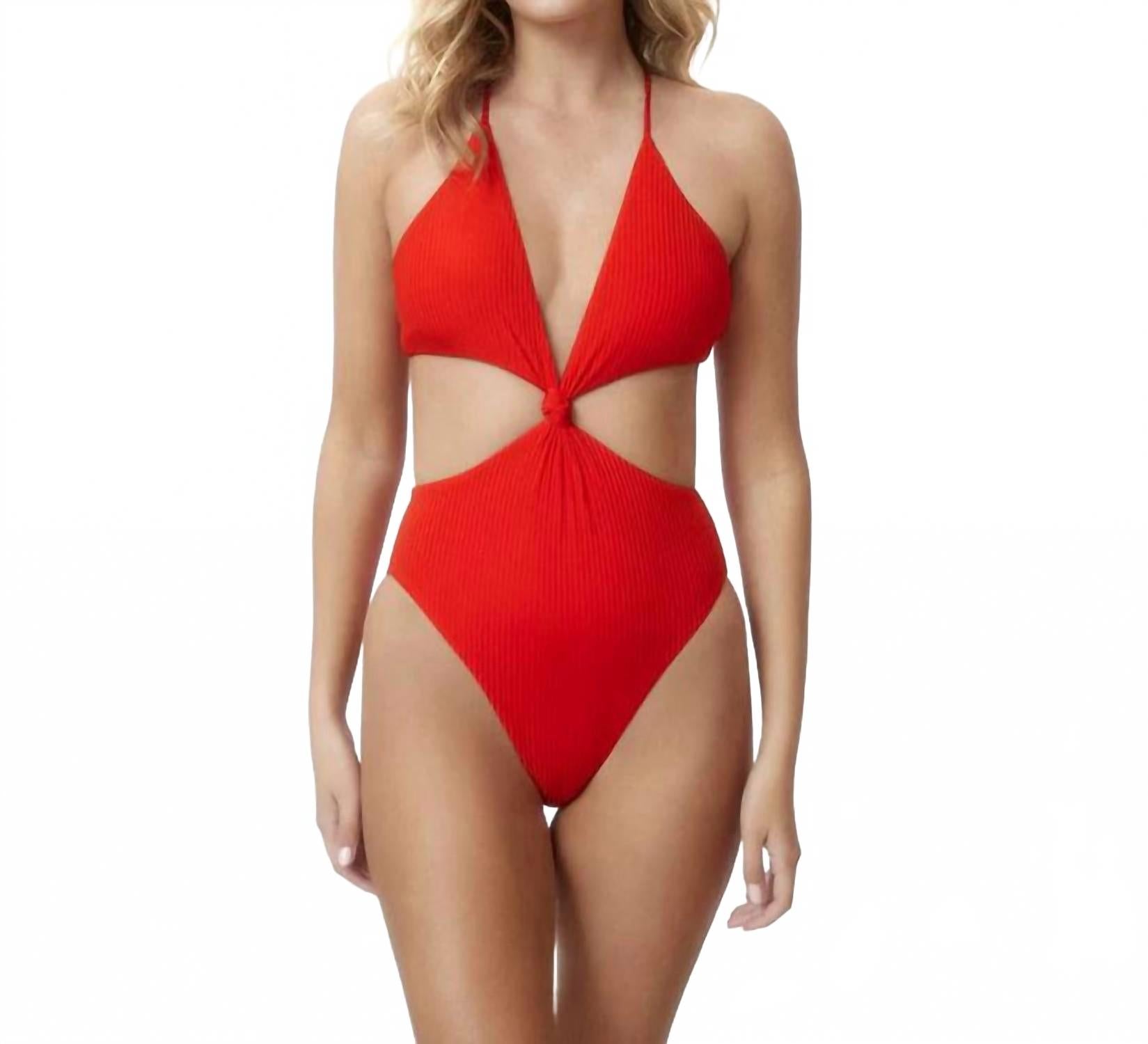 Купальник Calypso с узлом и вырезом в красном цвете PQ Swim
Купальник Calypso с узлом и вырезом в красном цвете PQ Swim