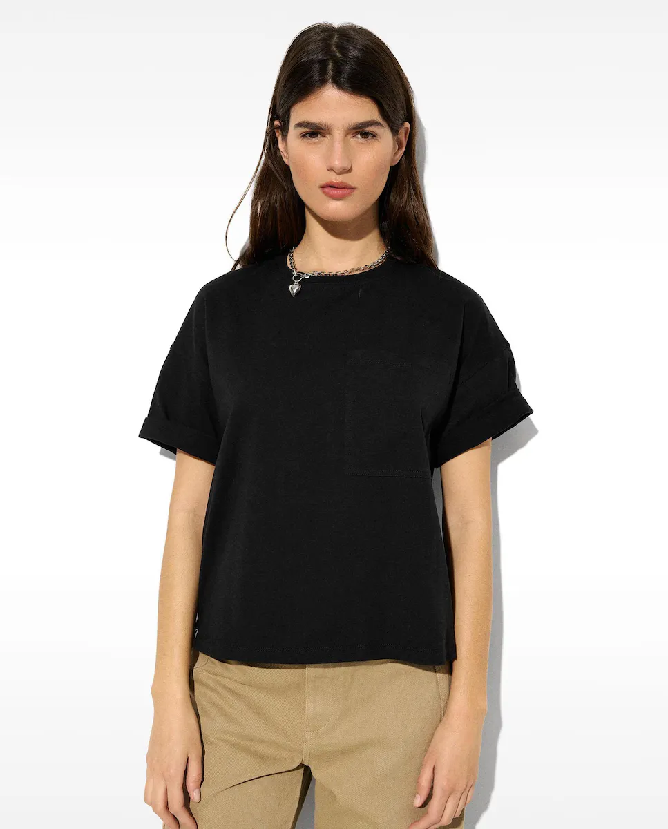 Женская кожаная куртка на пуговицах в однотонном исполнении Parfois, черный
Женская кожаная куртка на пуговицах в однотонном исполнении Parfois, черный