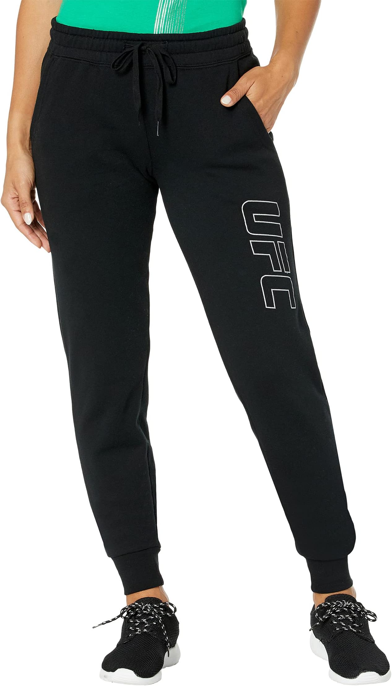 Брюки UFC Fleece Joggers, черный 
Брюки UFC Fleece Joggers, черный