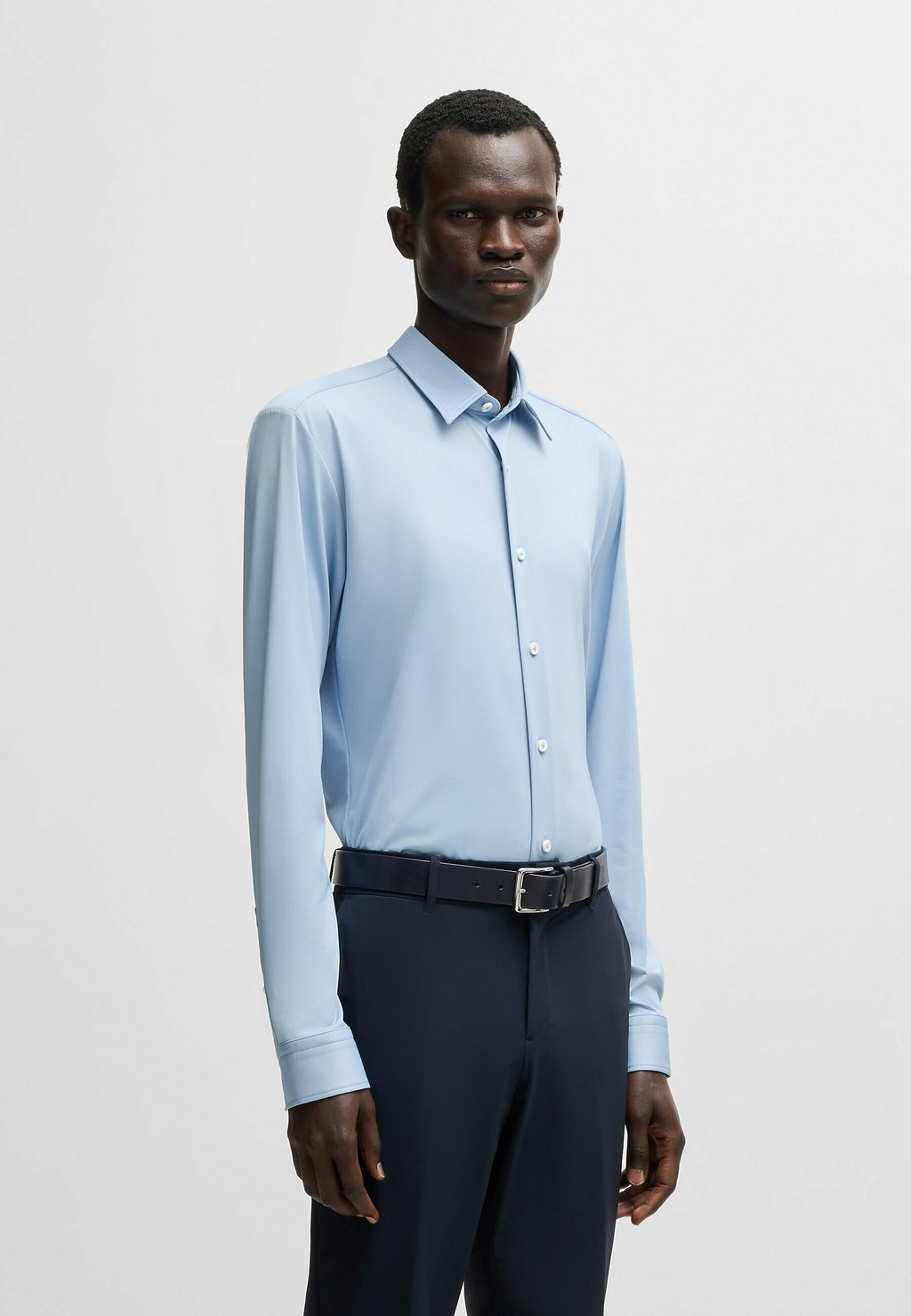 Классическая рубашка P-ROAN BOSS, светло-голубой
Классическая рубашка P-ROAN BOSS, светло-голубой