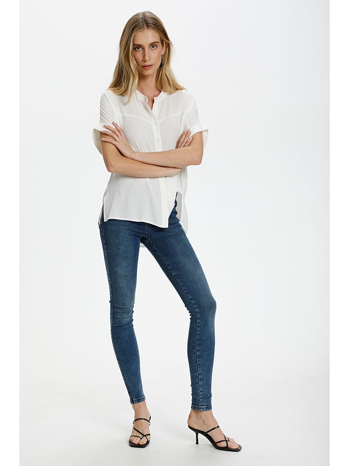 Soaked in Luxury Блузка «Helia» белого цвета
Soaked in Luxury Блузка «Helia» белого цвета