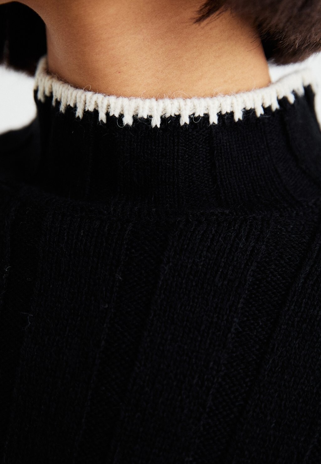 Джемпер ONLCHICK STITCH HIGHNECK ONLY, черный
Джемпер ONLCHICK STITCH HIGHNECK ONLY, черный