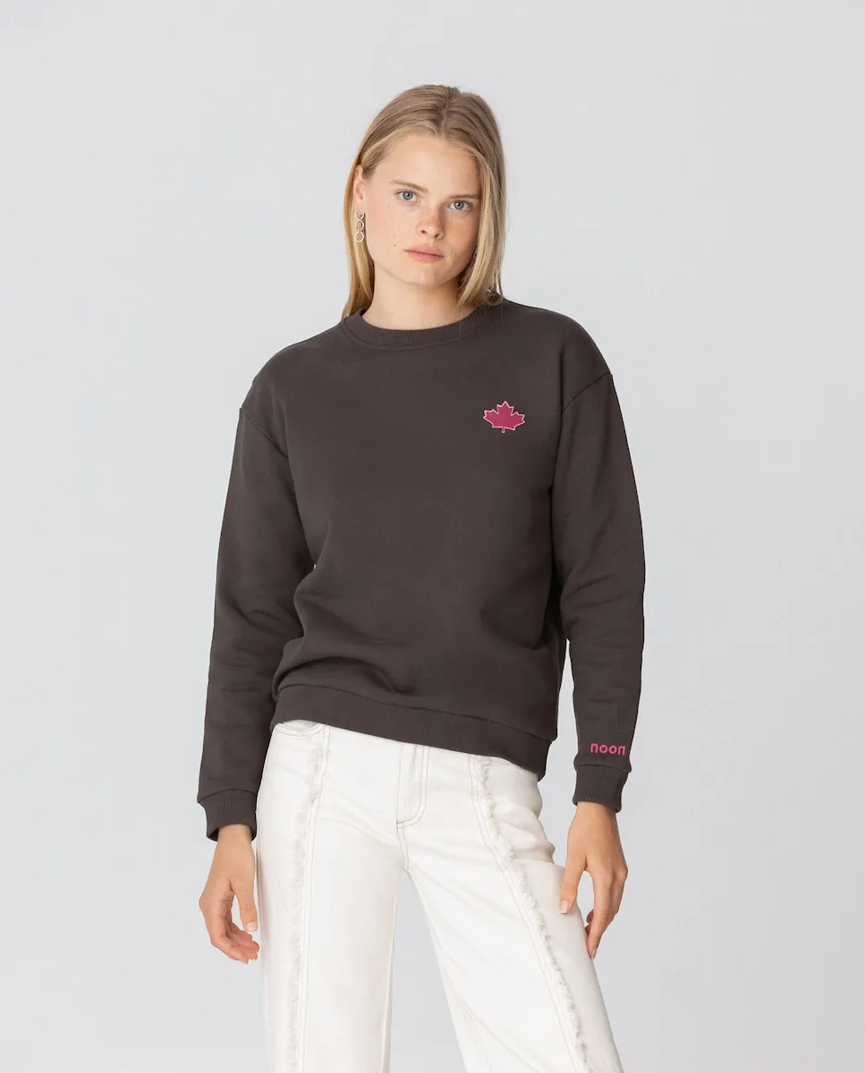 Женская толстовка с круглым вырезом и вышитым логотипом Noon, черный
Женская толстовка с круглым вырезом и вышитым логотипом Noon, черный