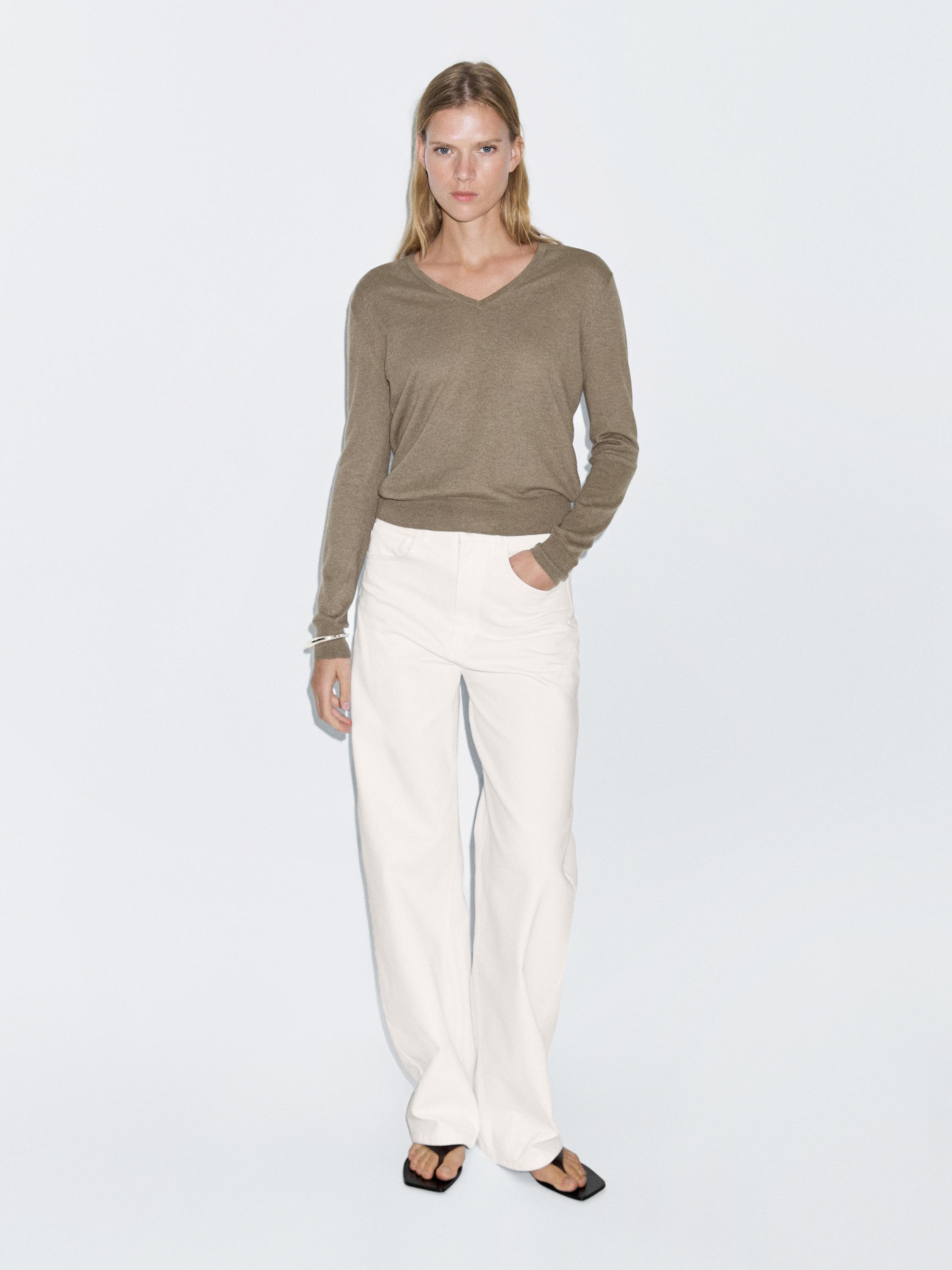 Вязаный свитер из смесовой шерсти с V-образным вырезом Massimo Dutti, Green Marl
Вязаный свитер из смесовой шерсти с V-образным вырезом Massimo Dutti, Green Marl