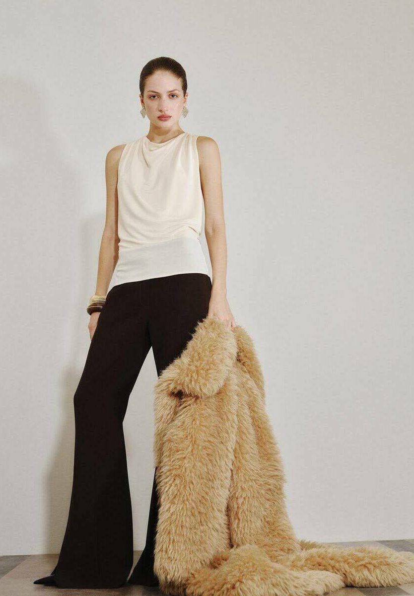 Топ Mango Top, Off White/Off-White
Топ Mango Top, Off White/Off-White