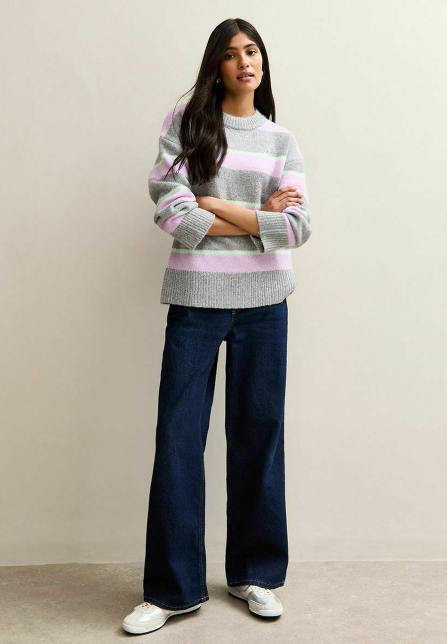 Джемпер New Look CREW NECK, Light Grey
Джемпер New Look CREW NECK, Light Grey