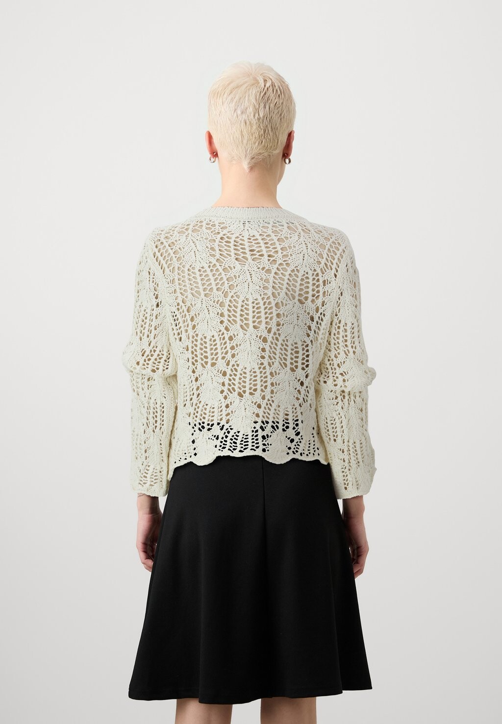 Вязаный свитер ONLLIZZY ONLY Petite, бежевый
Вязаный свитер ONLLIZZY ONLY Petite, бежевый