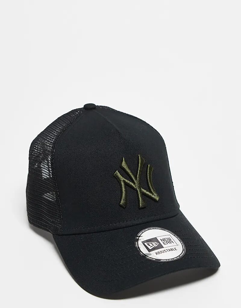 Кепка дальнобойщика New Era NY Yankees черного цвета
Кепка дальнобойщика New Era NY Yankees черного цвета