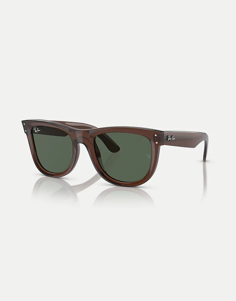 Солнцезащитные очки Ray-Ban Wayfarer квадратной формы с зелеными линзами в прозрачно-коричневом цвете
Солнцезащитные очки Ray-Ban Wayfarer квадратной формы с зелеными линзами в прозрачно-коричневом цвете