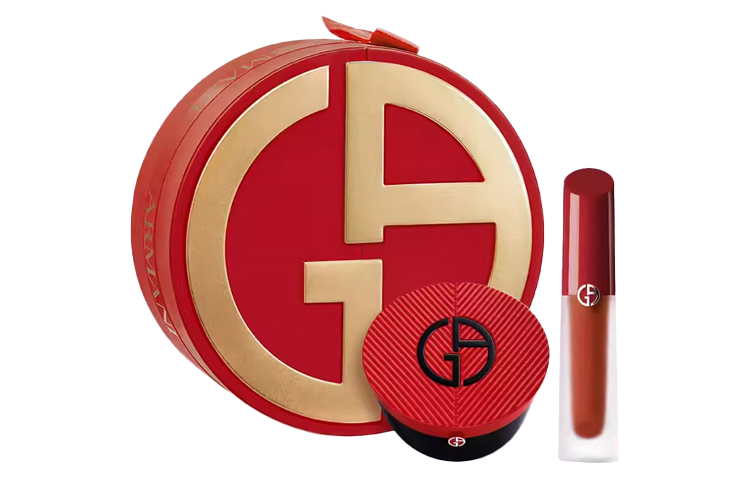 Набор косметики для женщин GIORGIO ARMANI
Набор косметики для женщин GIORGIO ARMANI