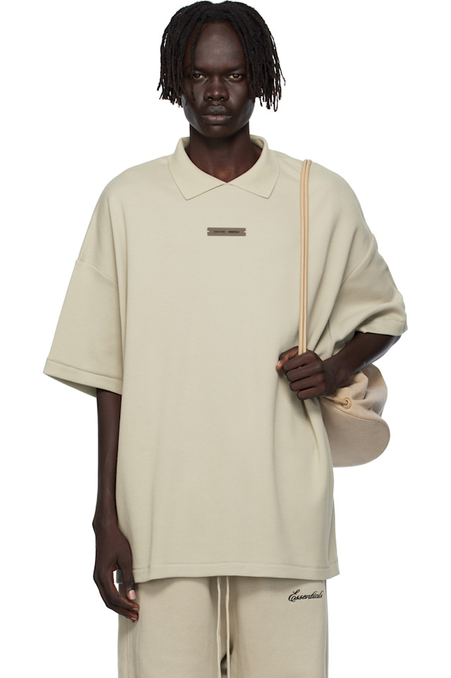Fear Of God Essentials Поло с коротким рукавом из пике цвета 90-х, бежевого оттенка
Fear Of God Essentials Поло с коротким рукавом из пике цвета 90-х, бежевого оттенка