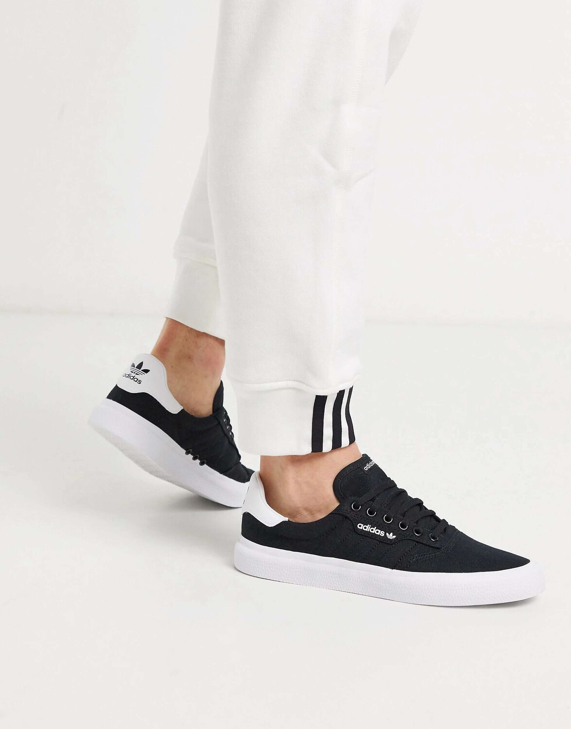 Черные кроссовки adidas Originals 3MC, Черный, Черные кроссовки adidas Originals 3MC
Черные кроссовки adidas Originals 3MC, Черный, Черные кроссовки adidas Originals 3MC