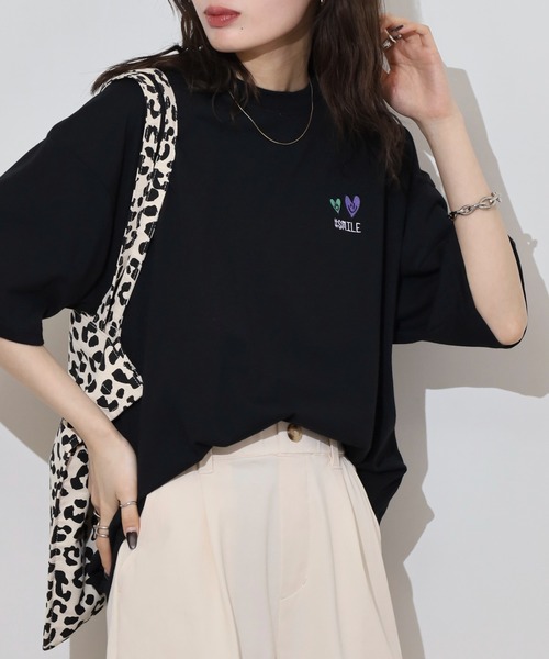 SMILEY FACE Футболка с коротким рукавом, свободного кроя, с принтом «Улыбающееся лицо», черная
SMILEY FACE Футболка с коротким рукавом, свободного кроя, с принтом «Улыбающееся лицо», черная