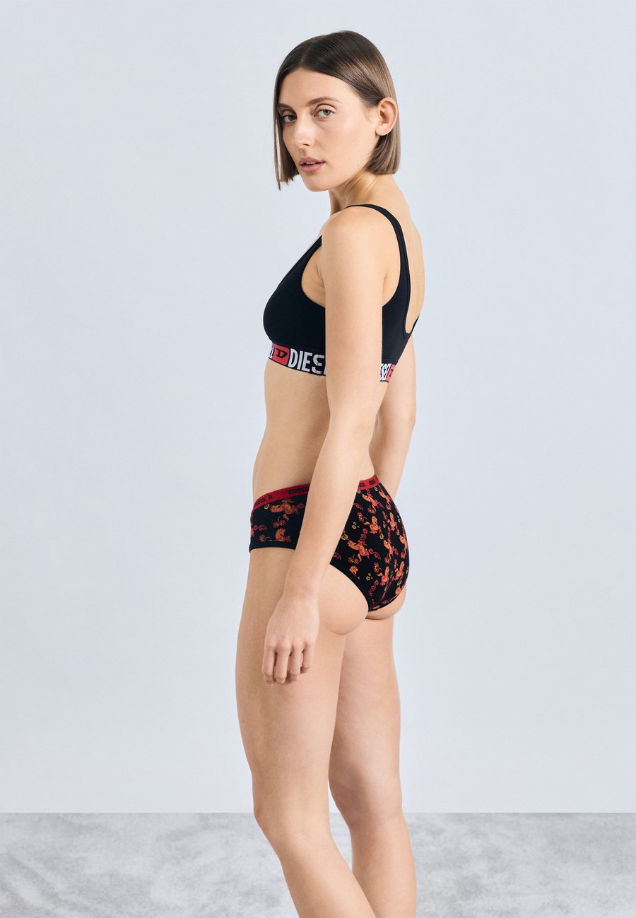 Брифы Diesel OXY 3 PACK, E7513/Multi-Coloured
Брифы Diesel OXY 3 PACK, E7513/Multi-Coloured