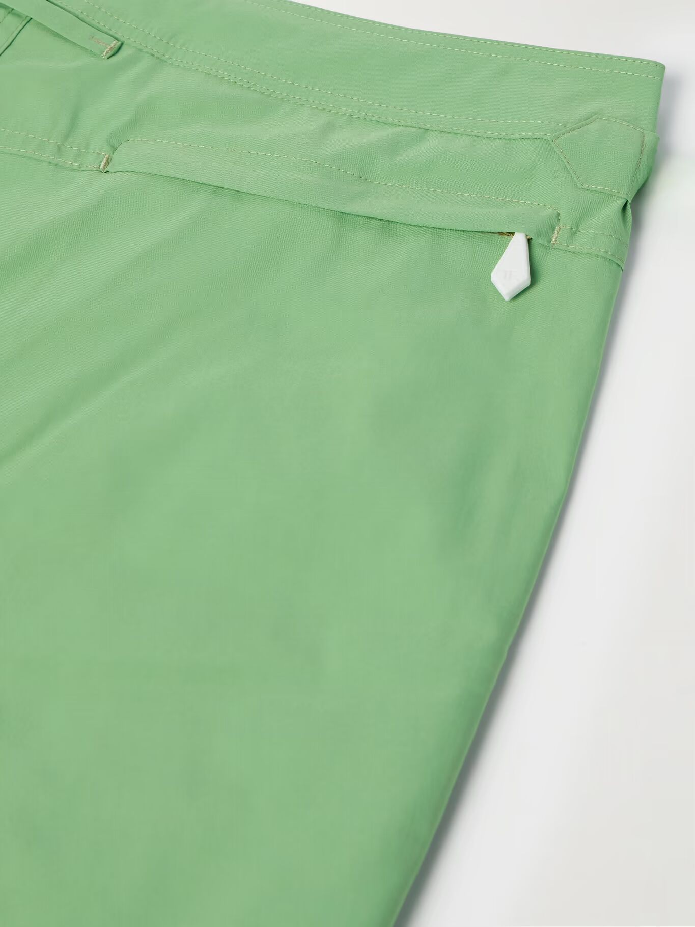 Короткие облегающие шорты для плавания TOM FORD, зеленый
Короткие облегающие шорты для плавания TOM FORD, зеленый