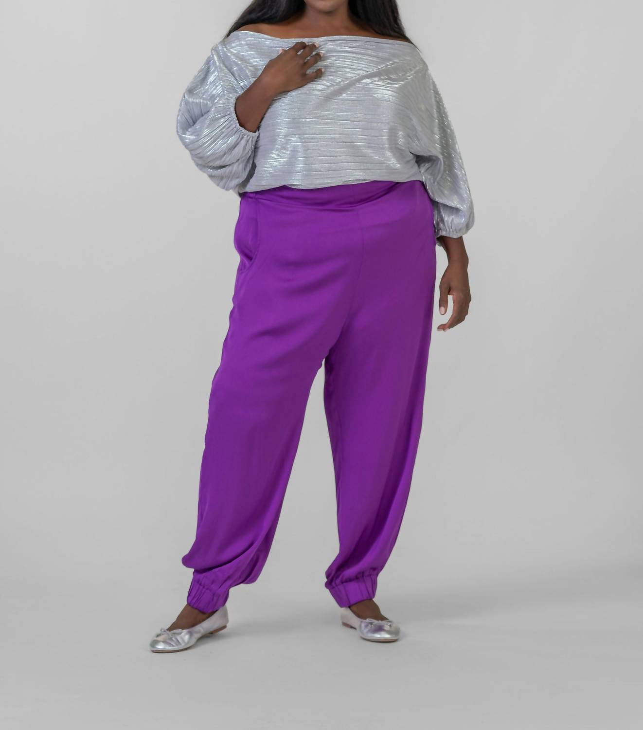 Мара Джоггеры - Плюс в фиолетовом Nouvelle / Silk95five
Мара Джоггеры - Плюс в фиолетовом Nouvelle / Silk95five