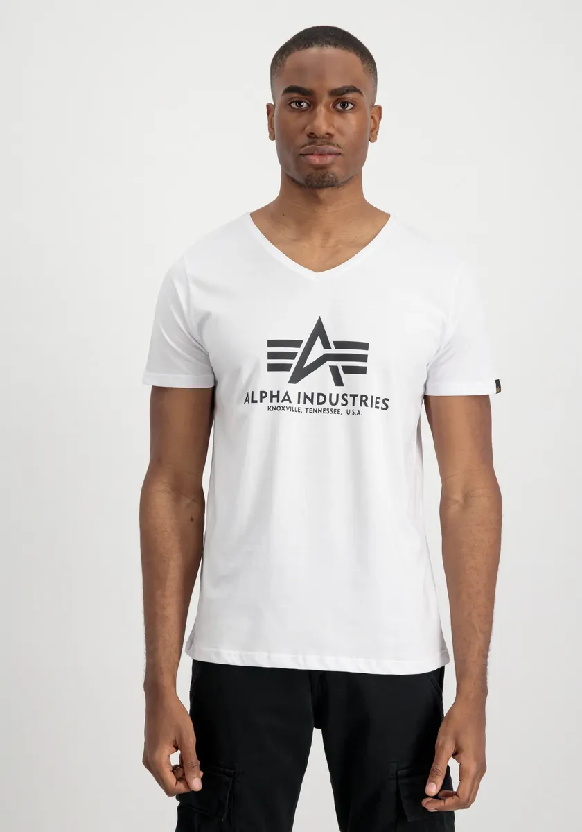 Футболка Alpha Industries " Alpha Industries Мужчины - Футболки Базовая футболка с V-образным вырезом", белый
Футболка Alpha Industries " Alpha Industries Мужчины - Футболки Базовая футболка с V-образным вырезом", белый