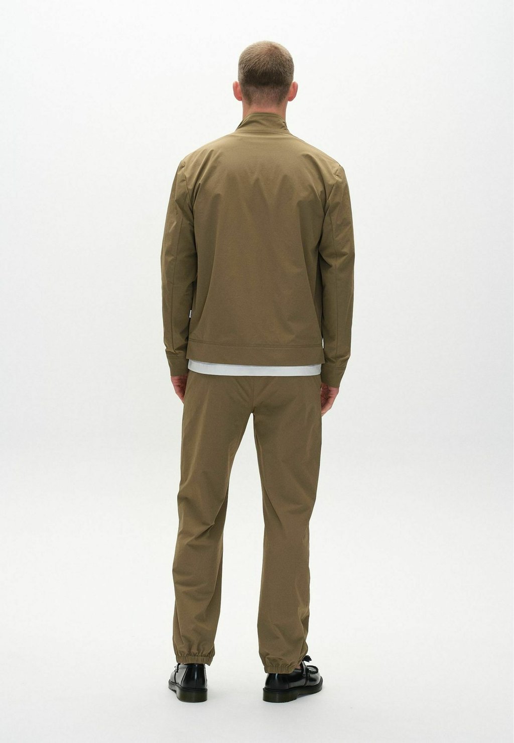 Легкая куртка NIK TECH Gabba, темно-зеленый
Легкая куртка NIK TECH Gabba, темно-зеленый