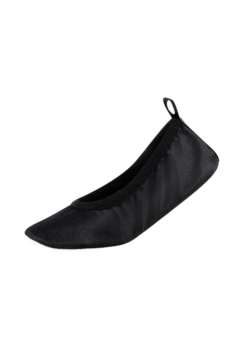 Слипоны Camano "Гимнастические тапочки, 1 шт.", черный
Слипоны Camano "Гимнастические тапочки, 1 шт.", черный